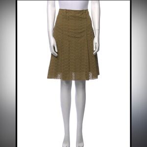 💯 authentic Burberry Made in Italy eyelet A-line skirt pleated skirt